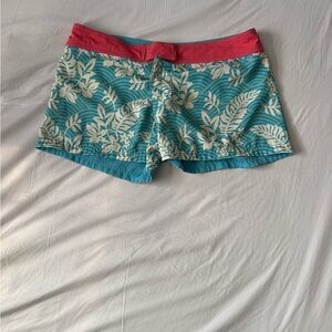 Crazy Shirts Board Shorts Womens Size 8 Blue Floral Stretch Swim Beach Surf